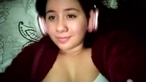 Ana Mara  i cant Make noise My family is here  online show from February 19, 6:44 am