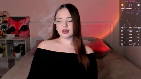 Hannah online show from November 16, 3:03 pm