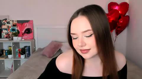Hannah online show from June 7, 3:06 pm