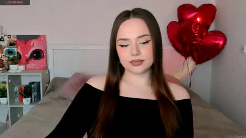 Hannah online show from June 13, 2:49 pm