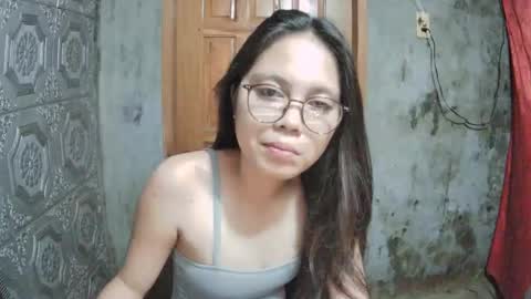 sweetie_jhash online show from May 15, 5:20 pm