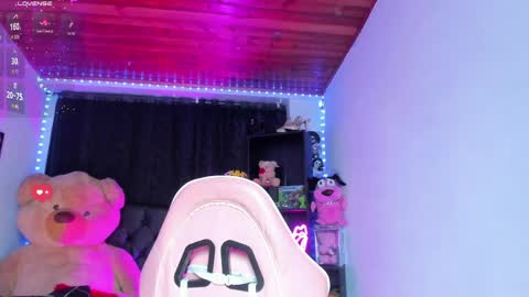   online show from April 23, 6:10 am