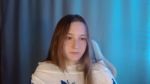 Annie online show from April 21, 9:33 pm