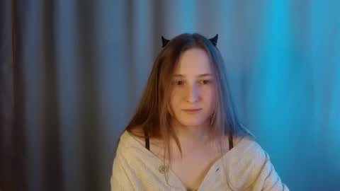 Annie online show from June 2, 9:39 pm