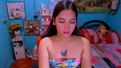 Nicole online show from January 29, 4:47 am