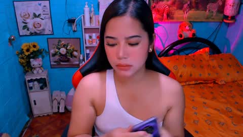 Nicole online show from February 7, 11:55 pm