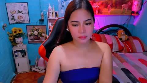 Nicole online show from January 28, 4:39 am