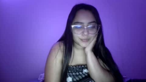 Sweetigirl online show from April 23, 11:39 pm