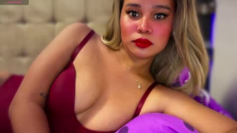 sweetjhessa69 online show from May 28, 4:32 am