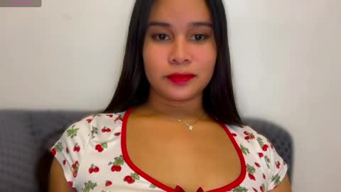 sweetjhessa69 online show from May 25, 3:45 am
