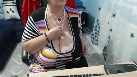 Rebeka online show from August 6, 3:10 pm