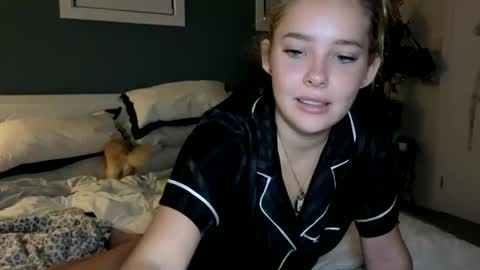 Dolly online show from March 4, 11:35 pm