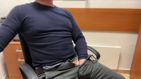 Sebastian online show from January 3, 4:48 pm