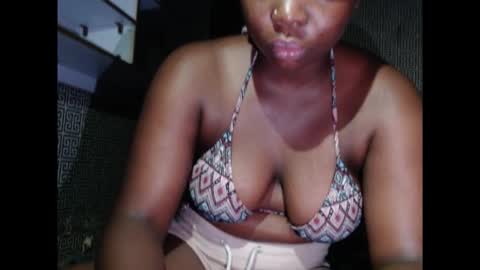 Snapshot of sweetnectarx chatting on September 12, 10:39 am sweetnectarx online show from September 12, 10:39 am