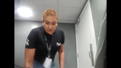 sweetp3ach29 online show from January 26, 10:57 pm