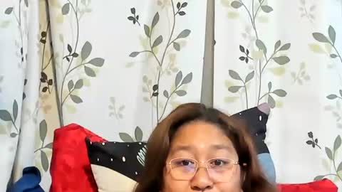 Snapshot of sweetpilipina88 chatting on September 27, 8:12 am MIA online show from September 27, 8:12 am