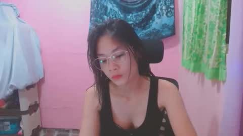Mia online show from May 14, 12:14 pm