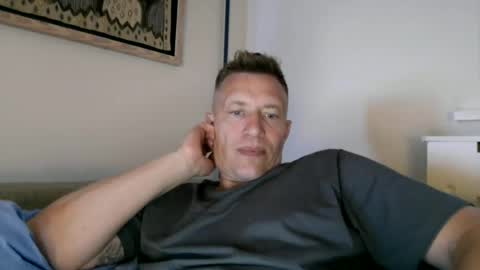 sweetsinner83 online show from June 30, 8:29 pm