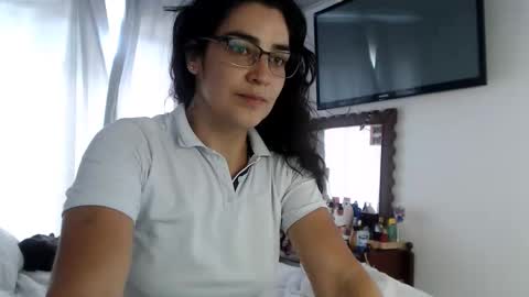 Dianis online show from December 17, 7:42 pm