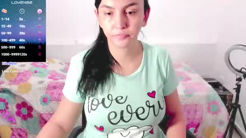 Snapshot of sweetsquirtx23 chatting on February 11, 4:55 am lili online show from February 11, 4:55 am