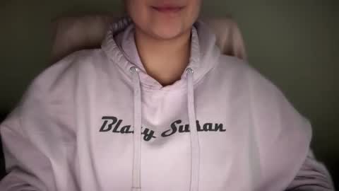 sweetssmashed online show from April 11, 12:59 am