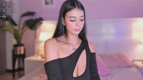   M I A   online show from March 12, 4:55 pm