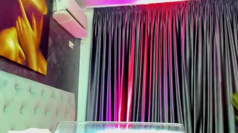 Jessica online show from November 25, 7:18 am