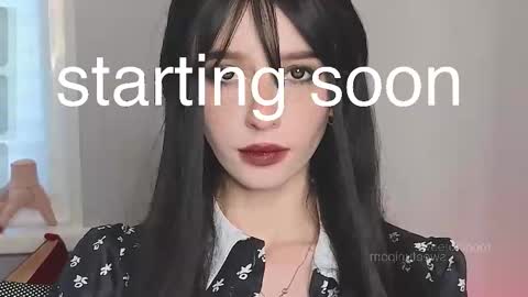 Elis  a little vacation Ill be here Saturday my schedules in bio online show from November 8, 7:55 am