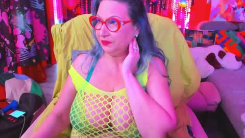 Lisa online show from March 8, 3:24 pm