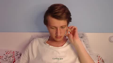 Kat online show from March 6, 5:12 pm