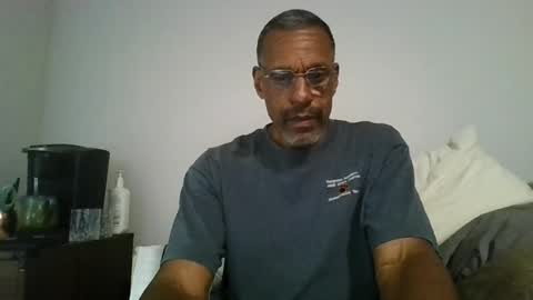 swimmerbod2495 online show from July 10, 9:30 pm