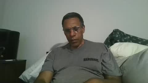 swimmerbod2495 online show from April 24, 2:57 am