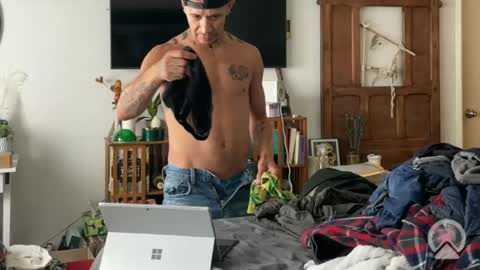 swissarmyknife1111 online show from June 22, 10:06 pm