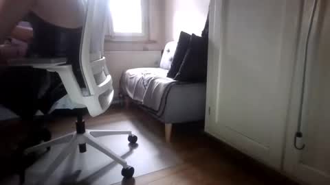 Swiss Couple online show from February 16, 9:15 am