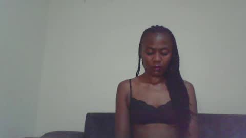 Snapshot of swtebony1 chatting on September 29, 10:31 pm ALICIA online show from September 29, 10:31 pm