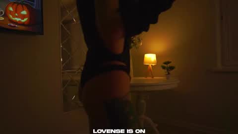 Sophie online show from October 17, 1:15 pm