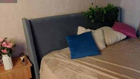 Sylvia online show from January 7, 9:25 am