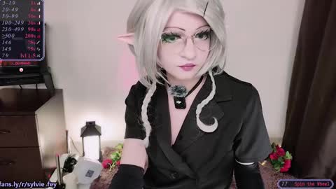 Sylvie online show from March 2, 10:05 pm