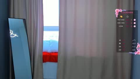 Mia online show from February 25, 11:10 am