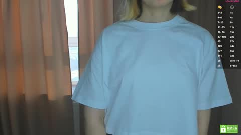 Mia online show from March 6, 4:52 am