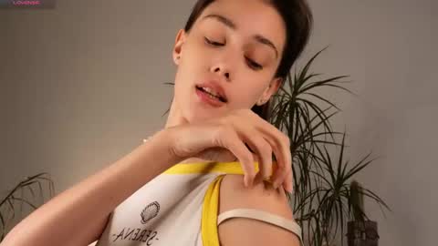 Snapshot of t_tragedienne chatting on October 1, 1:54 pm Heeey im Helena3 -- fav555100333 -- pvts only premium and after my public show 3 online show from October 1, 1:54 pm