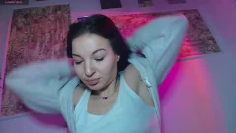 T A A H I R A online show from March 18, 7:36 am