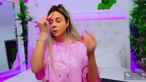 Arianna online show from December 1, 1:20 pm