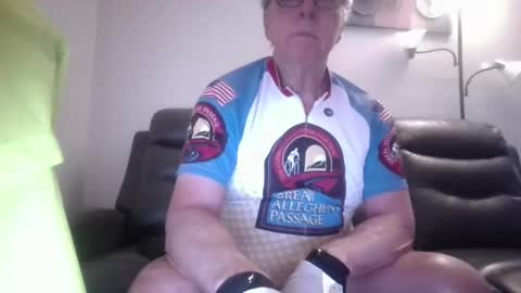 tacrunner66_ online show from April 21, 2:02 pm