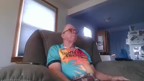 tacrunner66_ online show from March 6, 11:04 pm