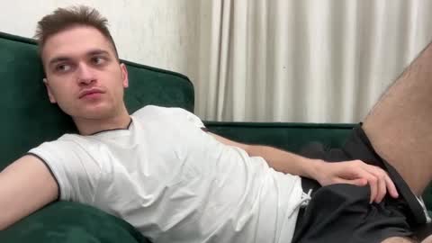 tai_fun online show from April 25, 9:23 pm