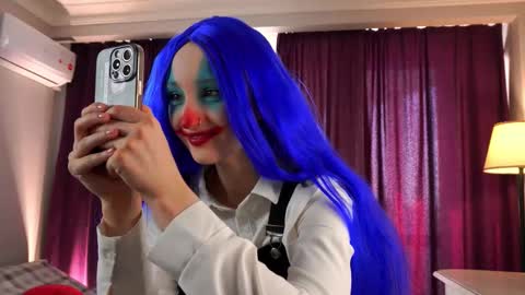 im Lally online show from March 7, 5:29 am