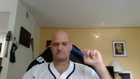 takerlover436295 online show from April 2, 1:07 pm