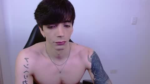 takeru___ online show from November 25, 8:51 pm