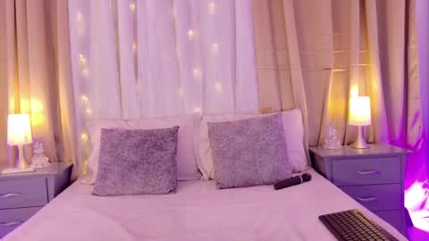 tali  online show from April 13, 7:29 pm